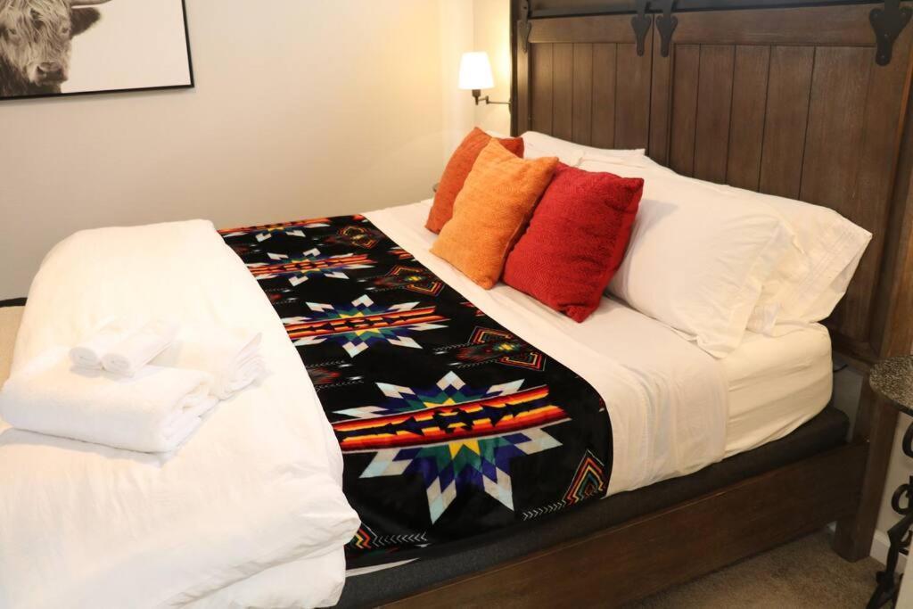 Cowboy Den-Hot Tub-Game Room-Pet Friendly-No Pet Fees! Albuquerque Bagian luar foto