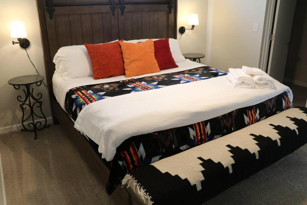 Cowboy Den-Hot Tub-Game Room-Pet Friendly-No Pet Fees! Albuquerque Bagian luar foto