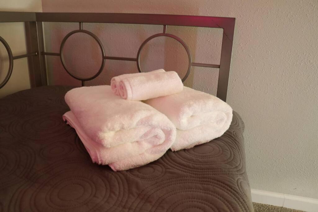 Cowboy Den-Hot Tub-Game Room-Pet Friendly-No Pet Fees! Albuquerque Bagian luar foto