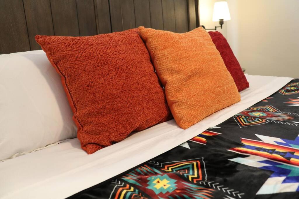 Cowboy Den-Hot Tub-Game Room-Pet Friendly-No Pet Fees! Albuquerque Bagian luar foto