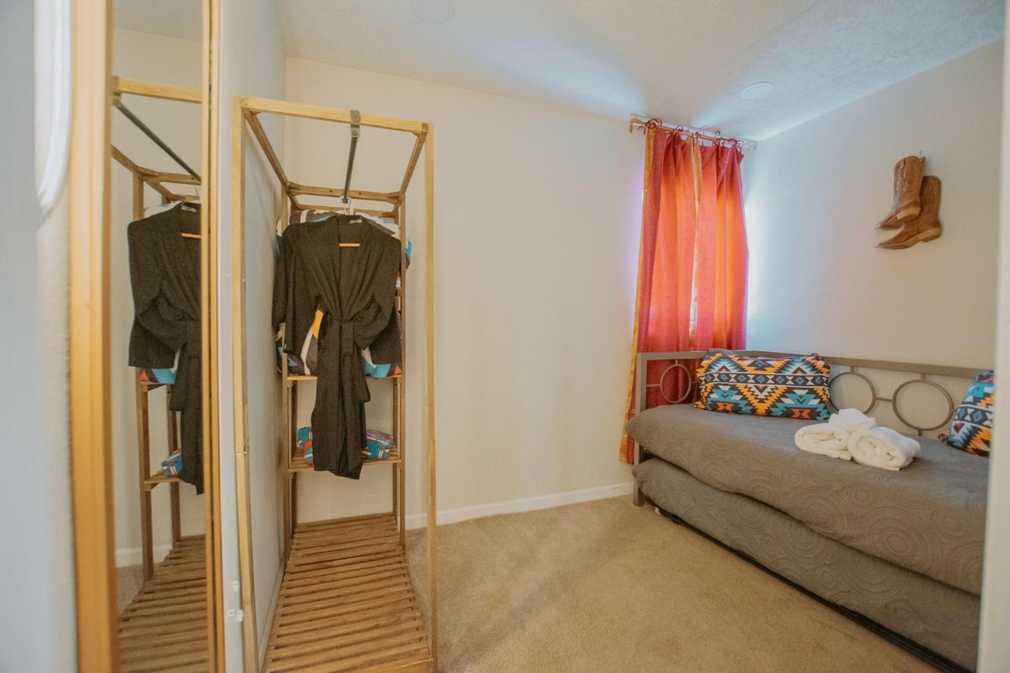 Cowboy Den-Hot Tub-Game Room-Pet Friendly-No Pet Fees! Albuquerque Bagian luar foto
